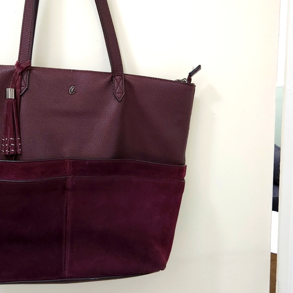 Burgandy 18w x 13h double pocket faux suede, leather inside pocket weekend bag.